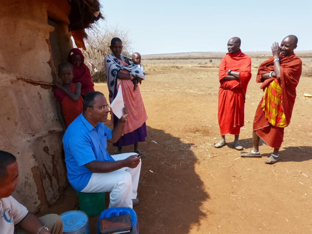 Simanjiro District, Meeting in Maasai compound, Fr. Michael Shaji SVD